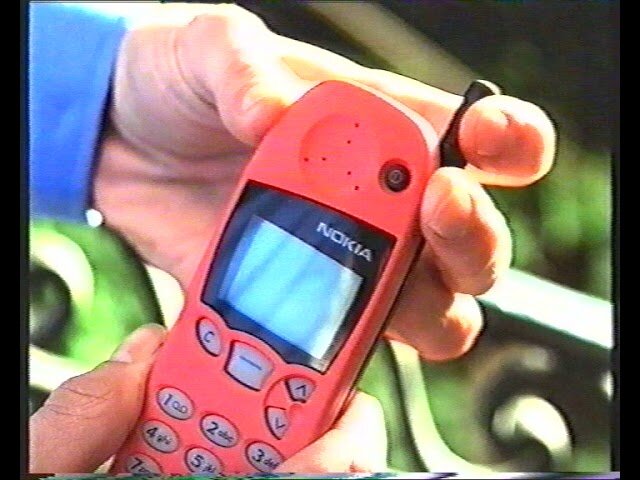 1998: primer teléfono candybar