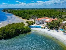 Rainsford meets the general