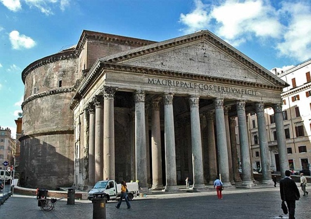 Completion of pantheon 27- 25 BC