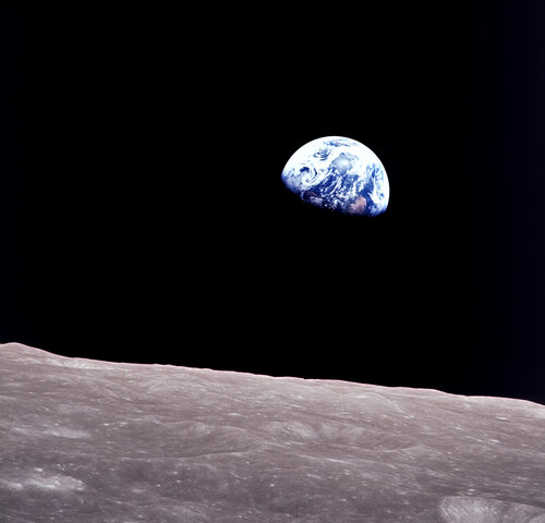 The Apollo 8 picture of Earthrise