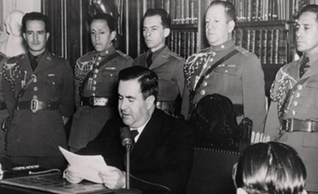Mayo 28 de 1942 (Político) Manuel Ávila Camacho propone declarar el "estado de guerra" a las potencias del Eje.