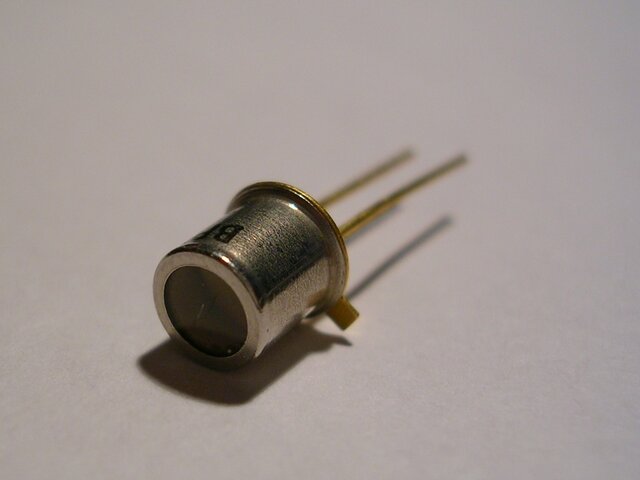 Marzo 30 de 1950 (Cientifico Tecnológico) Llegan los fototransistores