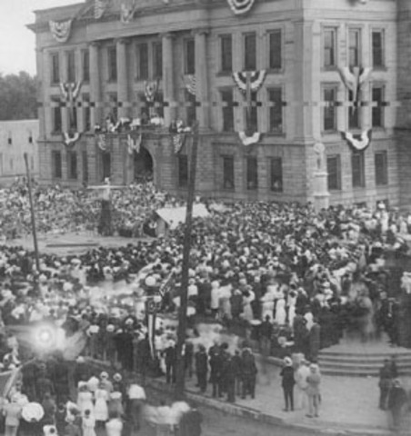 Germany signs armistice: World War I ends