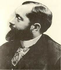 Arana no tiene vida pública