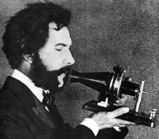 Reconocimiento de la patente del primer teléfono.