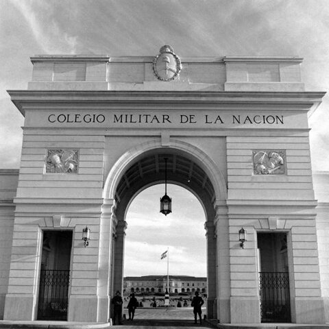 Fundación del Colegio Militar de la Nación y creación de la Escuela Naval (información recogida de Colegio Militar de la Nación)