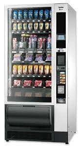 APARECEN LAS MÁQUINAS EXPENDEDORAS