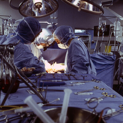 Timeline: HISTORIA DE LA CIRUGÍA GENERAL