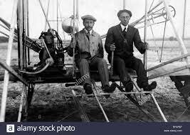 Biplano propulsado a motor