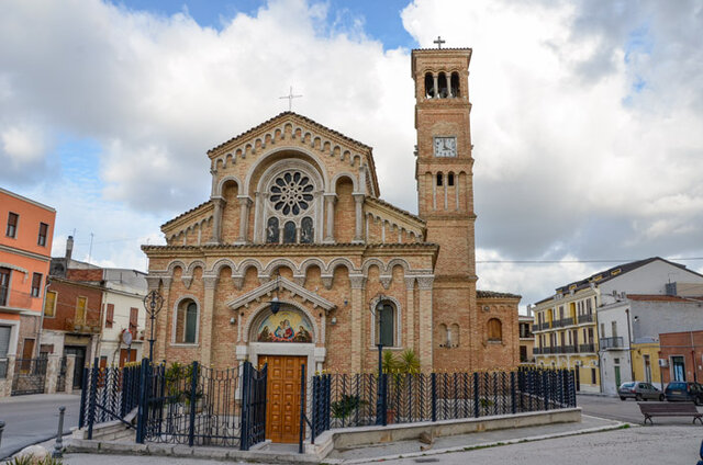 Costruzione della Chiesa "Madonna della Fontana"
