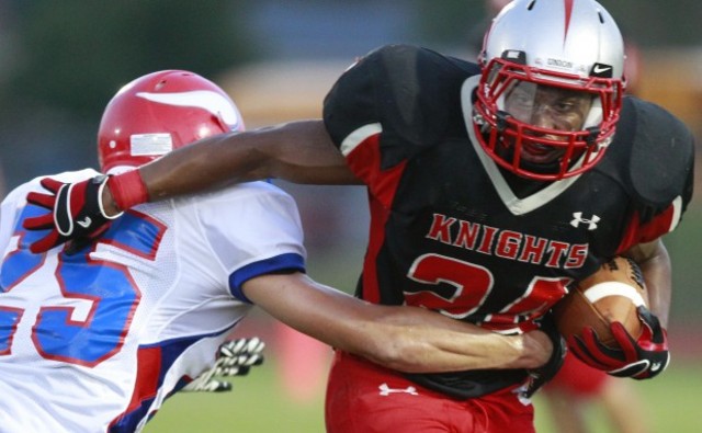 Union stuns Decorah in come-from-behind victory, 20-17