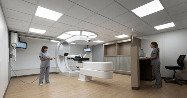 APLICACIÓNES DESDE 1895 HASTA NUESTROS DIAS DE LA RADIACION IONIZANTE EN TERAPIA