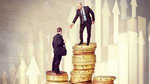 Karl Marx aplica el concepto de dialéctica a los procesos sociales y económicos