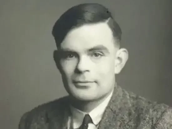 Alan Turing publica un libro