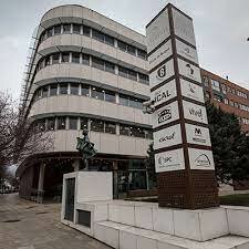 Marcha contra la sede del Grupo Promecal