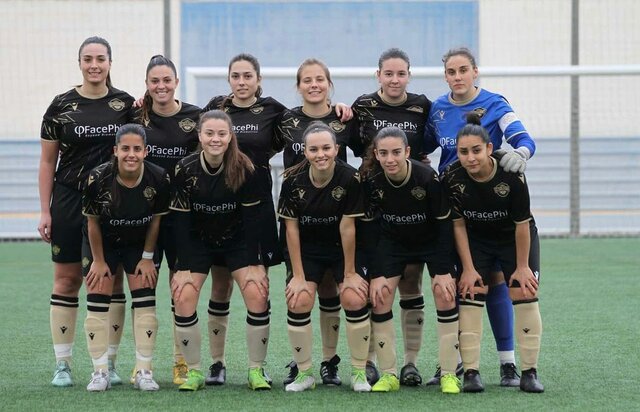 Raquel empieza a jugar a fútbol