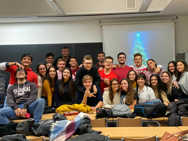 Comienzo de la Universidad de Nuria y Raquel