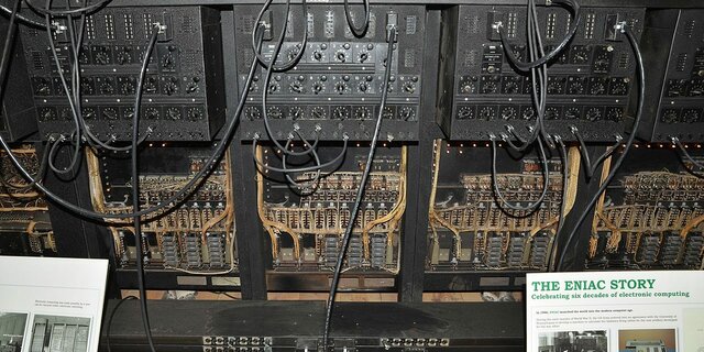 La primera computadora ENIAC (1944)