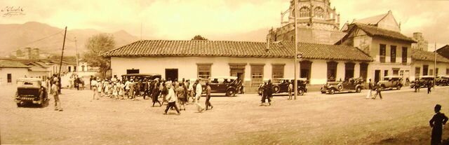 MUTUALISMO EN MEDELLÍN