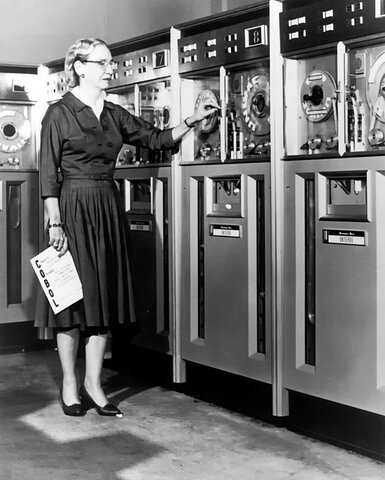 Grace Hopper completa A-0