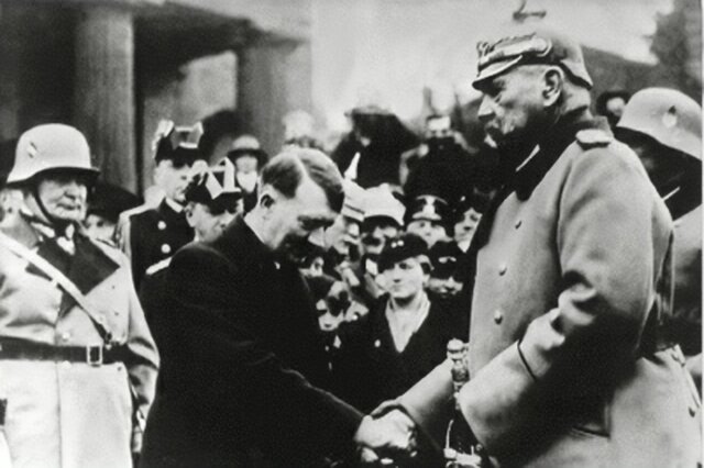 Hitler é nomeado chanceler