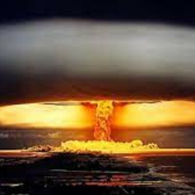 Timeline: La bomba atómica