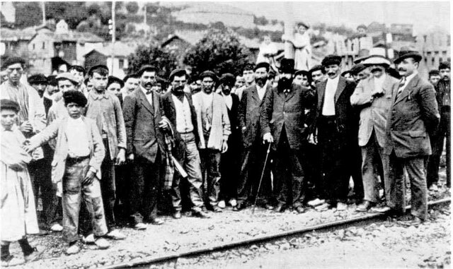 Mediante el Pacto de Loma, los patronos se comprometen a mejorar las condiciones de los trabajadores.