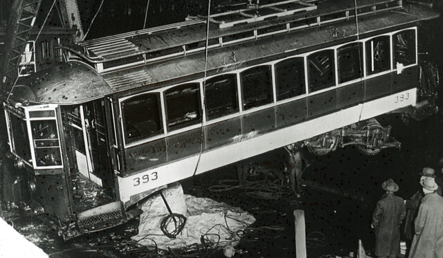 Jeffrey Magee's parent die