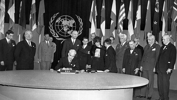 Aprobación de la Carta de las Naciones Unidas