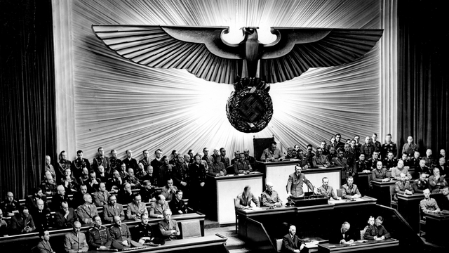 Hitler se proclama Führer y canciller del III Reich