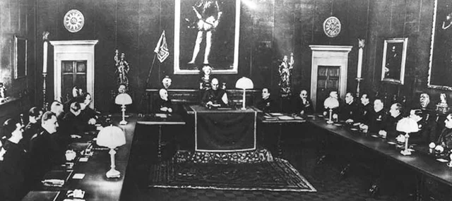 Destitución de Mussolini