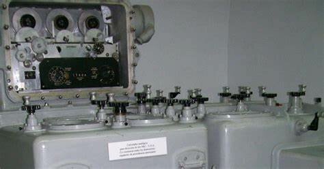 COMPUTADORA ANALOGICA ELECTROMECANICA