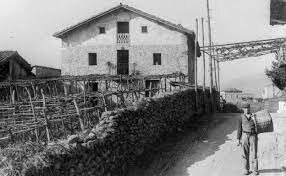 Sabino Arana se reúne en Txakolí Larrazabal con Ramón de la Sota