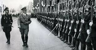 Hitler es declara "Führer"