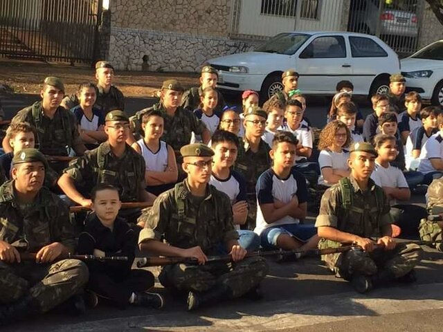 Linha do Tempo - Carlos Eduardo