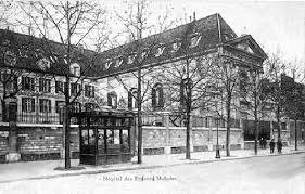 Primer hospital infantil en Paris.