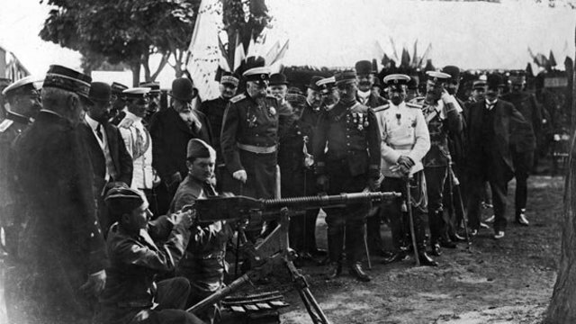 Primera Guerra Balcànica (entre l'Imperi Turc (Otomà) i els països de la Lliga Balcànica (Grècia, Sèrbia, Montenegro i Bulgària).