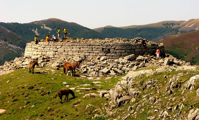 Urkulu mendiko triunfus edo garaipen-dorrea