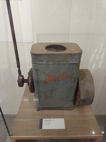 Primeira polvilhadeira do país