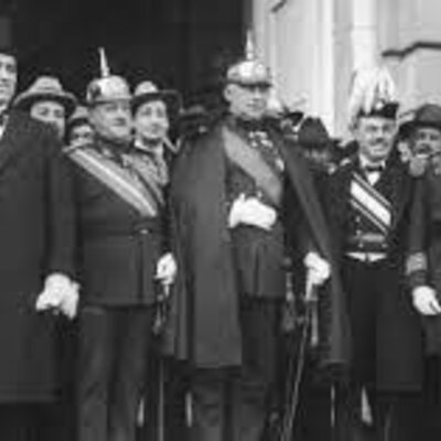 Timeline: La crisis del Sistema de la Restauración y la caída de la Monarquía (1902-1931). La Dictadura de Primo de Rivera (1923-1930).