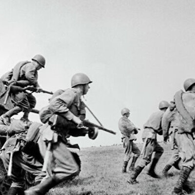 Timeline: Eje cronológico: Hacia un mundo diferente.