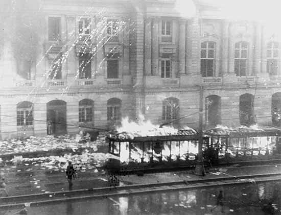 ASÍ PASÓ (En llamas)