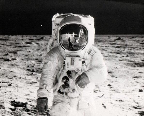 Primo uomo sulla Luna