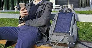 mochila con energía solar