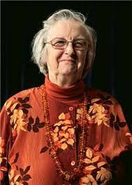 El gobierno de los bienes comunes / Elinor Ostrom