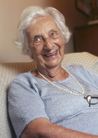 EUGENIA SACERDOTE DE LUSTIG