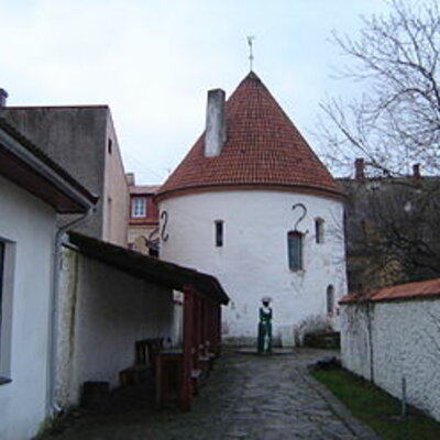 Timeline: 1251,  1263,  1265,  Vana-Pärnu hävitati1607,  1611,  1617aastal, hiljem linna maa-ala ostis Uus-Pärnu linn ja liitis endaga. ,  1660,  1870.kadusid Toomkiriku, ühtlasi Vana-Pärnu linna viimased jäljed