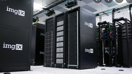 Conforme a su volumen de procesamiento