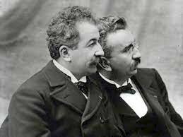 Creación del cinematógrafo