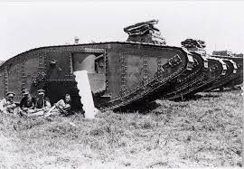 Gran Bretanya comença a utilitzar tancs i Àustria gas verí